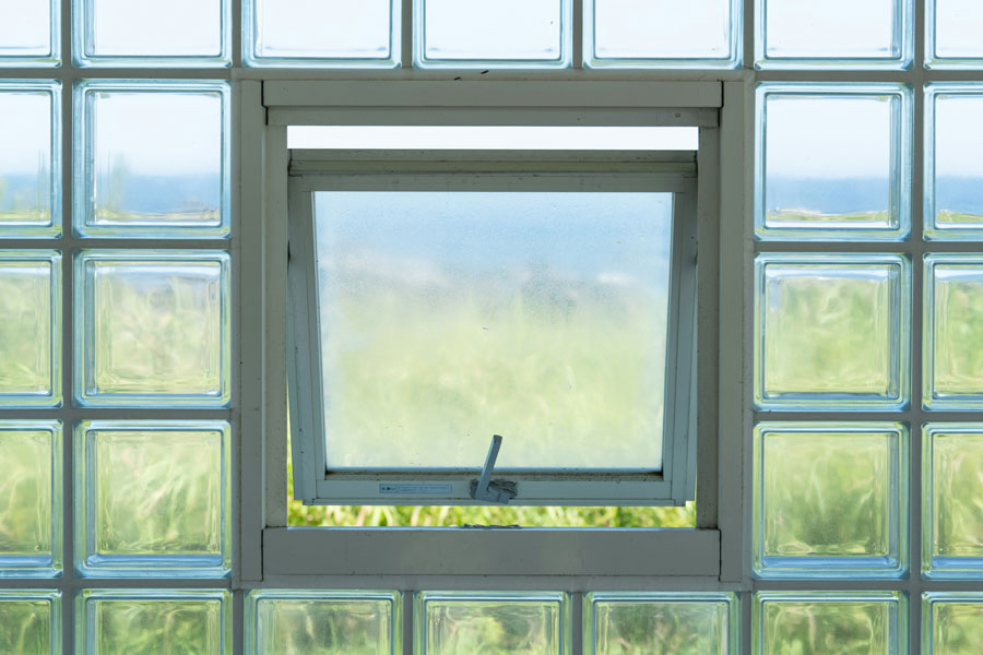 BWS-Benefits-of-Glass-Block-Window